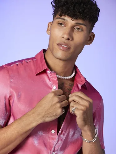 Vista 5 de Cozyease Camisas de discoteca de los años 70 para hombre, camisas de manga corta con botones, camisetas de lentejuelas para fiesta y club