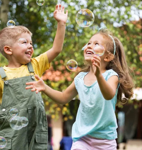 Vista 5 de My Little Pony Máquina mágica de soplado de burbujas para niños y niños pequeños, fabricante de burbujas para jugar al aire libre y fiesta, juguete