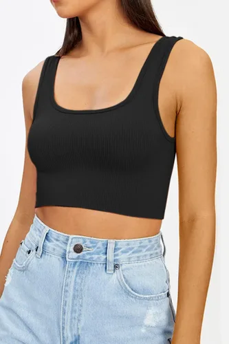 Vista 2 de CHYRII Paquete de 3 camisetas de verano para mujer, cuello cuadrado, acanaladas, básicas, sin mangas