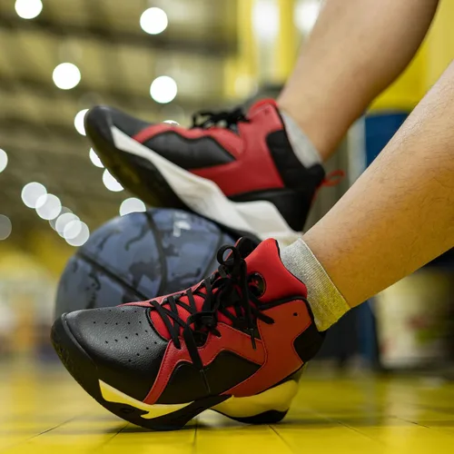Vista 7 de BEOAPT Tenis de baloncesto para hombre, tenis deportivos para correr al aire libre, antideslizantes, ligeros, acolchados, tenis deportivos