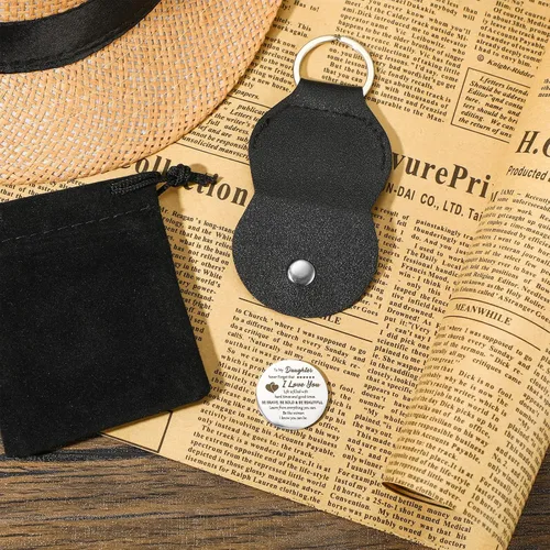 Vista 7 de Sureio Ficha de recuerdo de bolsillo para relaciones a larga distancia, recuerdo de acero inoxidable, regalo inspirador de doble cara con llavero