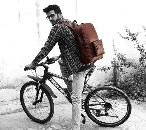 Vista 4 de Jaald Mochila de piel marrón de 18 pulgadas para ordenador portátil, resistente al agua, casual, mochila de viaje, cómoda y ligera, para senderismo