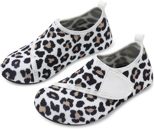 Vista 2 de Scurtain - Zapatos acuáticos para niños, calcetines acuáticos de secado rápido con sensación de pies descalzos para niños, niñas y bebés con suela