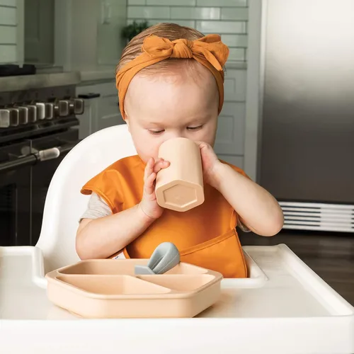 Vista 2 de Tiny Twinkle Paquete de 2 vasos de entrenamiento – Vasos de silicona para beber independientemente para bebés y niños pequeños, suministros