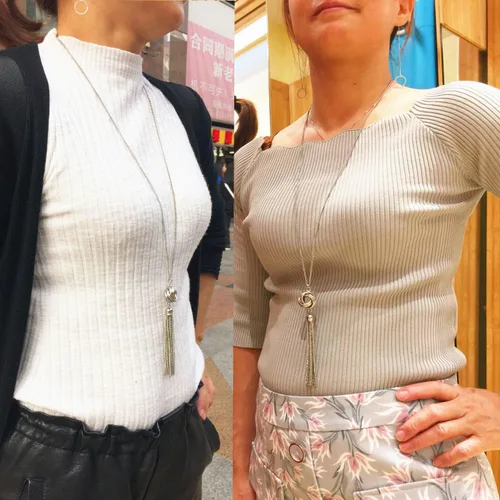 Vista 3 de Collar largo con borla plateado, diseño de nudo con borla, cadena de serpiente para mujer