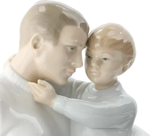 Vista 6 de NAO Amar y proteger. Figura de papá de porcelana.