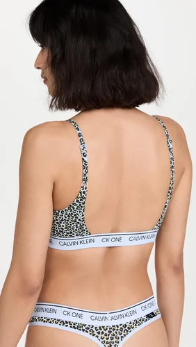 Vista 3 de Calvin Klein Ck One - Tanga de algodón para mujer