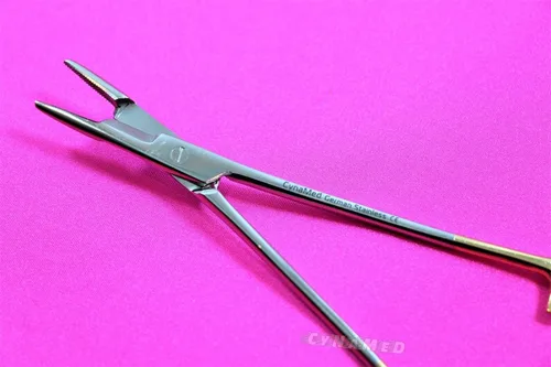 Vista 7 de 1 portaagujas alemán premium de 5.5 pulgadas 5.5 in con serraje OLSEN HEGAR CON ANILLOS OROS, INSTRUMENTOS VETERINARIOS INOXIDABLES CYNAMED