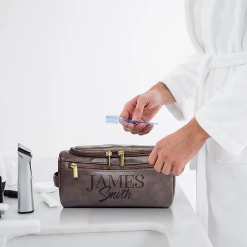 Vista 6 de Xpanrous Neceser personalizado para hombre – Kit de piel sintética grabada con nombre o iniciales personalizados, bolsa de afeitar de viaje hecha a