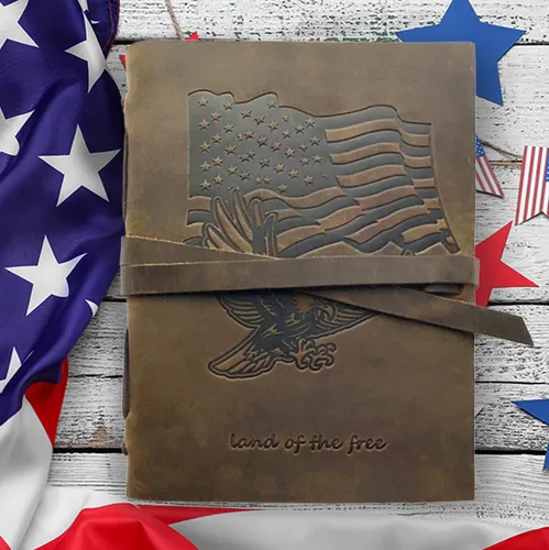 Vista 4 de Diario encuadernado en cuero para hombres y mujeres, juego de regalo patriótico hecho a mano con bandera de Estados Unidos y águila en relieve