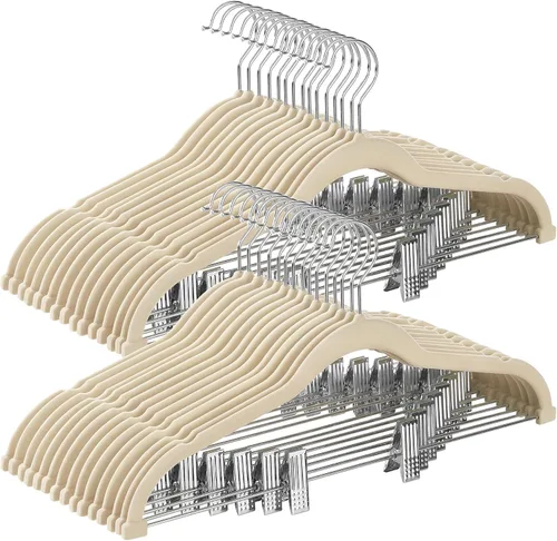 Vista 13 de SONGMICS Paquete de 20 perchas para pantalones, perchas de terciopelo de 16.7 pulgadas de largo con clips ajustables, perchas resistentes
