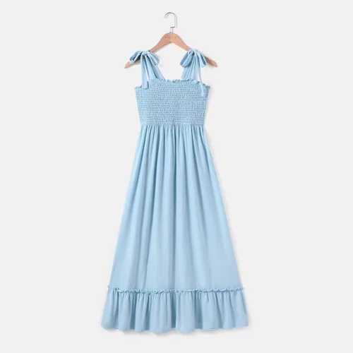 Vista 4 de IFFEI Vestidos de verano para mamá y yo, trajes a juego con tirantes delgados, cuello cuadrado, volantes, acampanado, vestido largo para la playa