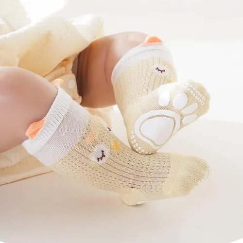 Vista 4 de Calcetines antideslizantes para niños pequeños, calcetines hasta la rodilla, calcetines de malla fina para bebés, botines Pointelle con ojales, 5