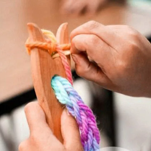 Vista 6 de Yosoo Health Gear Herramientas de tejer - Tenedor, herramientas de tejido de madera para pulseras, collares y proyectos trenzados