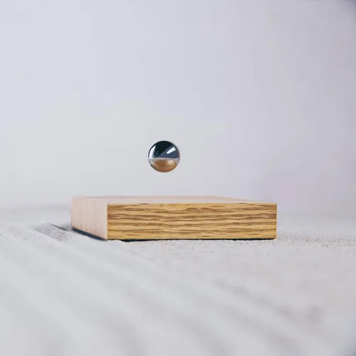 Vista 8 de FLYTE Bola de Buda Esfera Magnética Levitante, Decoración Mágica Flotante del Hogar... (Roble/Cromo)