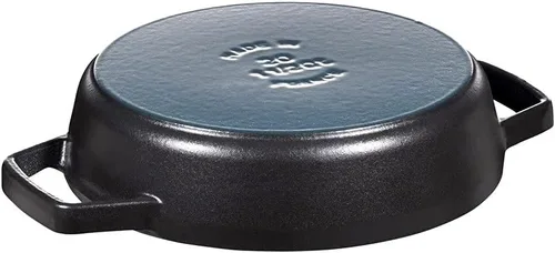 Vista 2 de Sartén con asa doble de hierro fundido Staub, color negro, 20 cm