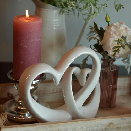 Vista 6 de Eternity - Escultura de doble corazón, arte moderno decorativo, gres esmaltado blanco, 10 1/4 pulgadas de alto