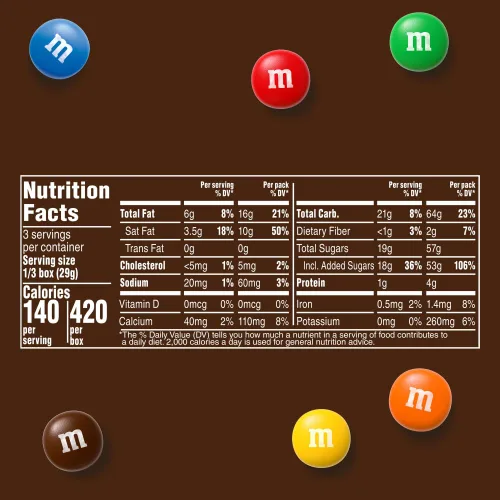 Vista 2 de M&M'S Caja de dulces de chocolate con leche, 3.10 onzas, paquete de 12