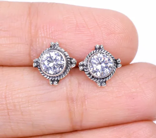 Vista 72 de Round Gemstone Stud Design 2