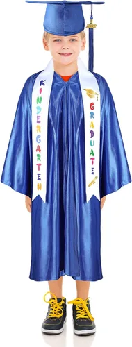 Vista 2 de Foaincore Juego de vestido de graduación de preescolar y jardín de infantes con borla impresa con dije 2022 para regalo de graduación para niños