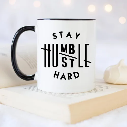 Vista 4 de YouNique Designs Taza dura Stay Humble Hustle, de 11 onzas, taza de café para hombres y mujeres, taza de café Boss Lady para mujeres, taza de café