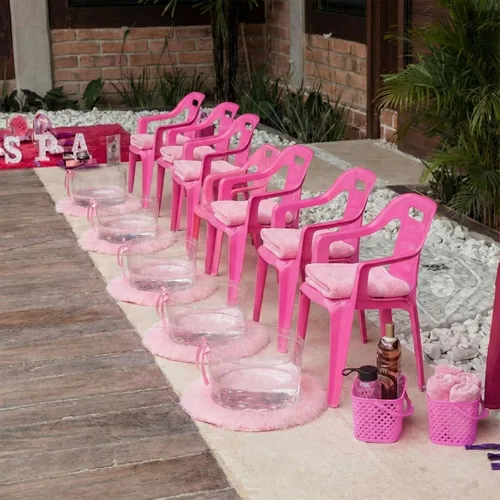 Vista 7 de HunnmingRe Kit de spa de pies de 18 piezas para fiesta de pijamas de spa rosa, suministros de fiesta con 6 pies plegables y 6 toallas y 6 tapetes a