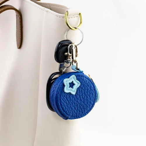 Vista 7 de Bonito llavero Y2k de piel de arándanos con cremallera, para mujeres y niñas, accesorios estéticos, monedero, llavero de fruta azul