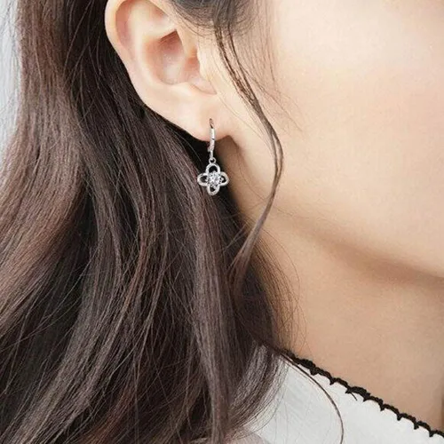 Vista 4 de Bisen Jewelry - Aretes de plata de ley 925 aretes de trébol de cuatro hojas aretes de moissanita aretes de mujer juego binaural de regalo para novia