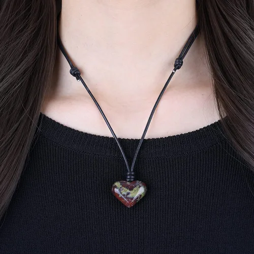 Vista 2 de COAI Collar con colgante de piedra de corazón de corazón de cuero, Piedra, sodalita
