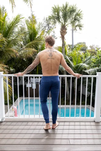 Vista 4 de Born Primitive Pantalones deportivos de descanso para hombre, pantalones deportivos suaves, pantalones deportivos para hombre, pantalones de ocio