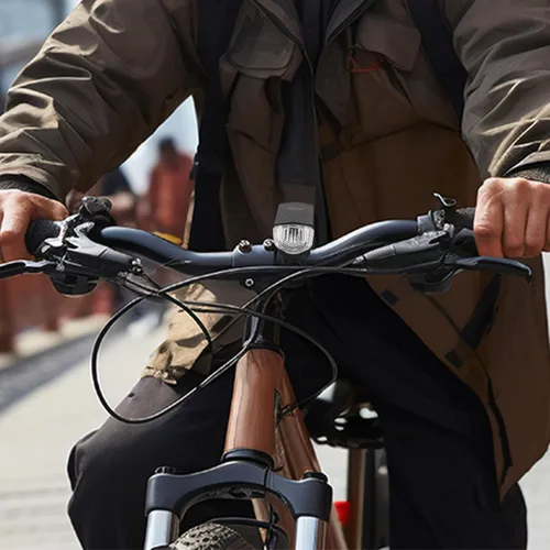 Vista 7 de FRCOLOR Juego de luces recargables para bicicleta delantera y trasera, cable USB, conjunto de faros LED de plástico y luz trasera para seguridad