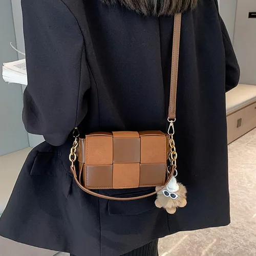 Vista 5 de Bolso cruzado, bolso de accesorios de muñeca, bolsos cruzados tejidos para mujer, bolso de hombro, bolso de cuero acolchado de casete