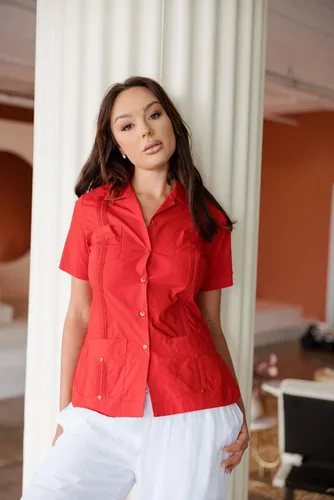 Vista 2 de Women's Traditional Guayabera Shirt Cotton Blend 4 Pocket Design Short Sleeve