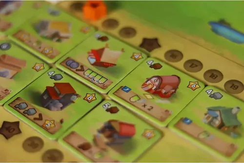 Vista 5 de IELLO: Little Town: Artisans Expansion - Juego de mesa de estrategia, táctico e interactivo, más edificios y objetivos, juego familiar, a partir