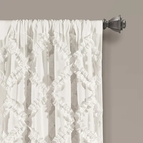 Vista 2 de Lush Decor Par de paneles de cortinas para ventana con volantes de diamante, 63 x 54 pulgadas, blanco