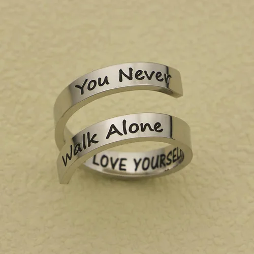 Vista 3 de SELOPU Bangtan - Anillo de regalo para niños Kpop Bangtan con la frase You Never Walk Alone Love YourselfJ-HopeJIMINJINJKRMSUGAV Bangtan Boys Lover