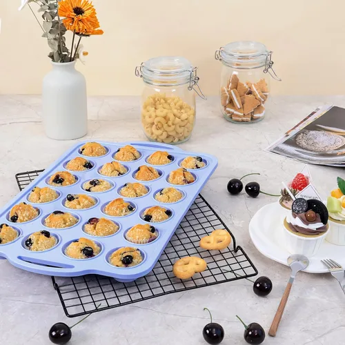 Vista 9 de Mini Molde de Silicona para Muffins con Marco de Metal, Molde de Silicona Antiadherente para Cupcakes con Asas de 24 Tazas, Bandeja de Molde