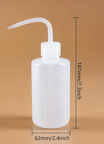 Vista 2 de 2 botellas de lavado graduadas de plástico translúcido blanco de 8.5 fl oz/8.8 oz con boquilla de punta curvada, recipientes de aceite y agua