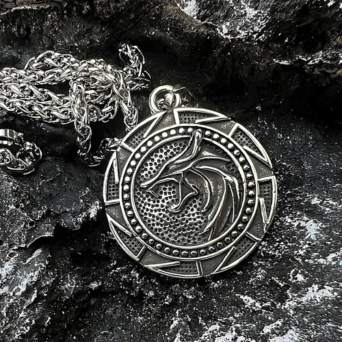 Vista 7 de FANCY-J Collar de talismán de lobo vikingo Fenrir cadena de acero inoxidable para hombre, joyería vintage para hombre, colgante de amuleto vikingo