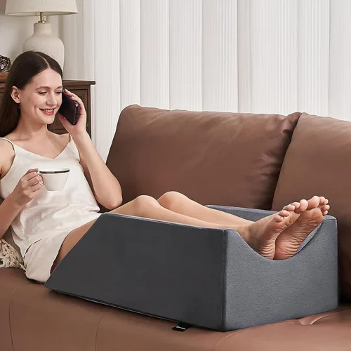 Vista 7 de JOYWOO Almohada de Soporte de Elevación para Dos Piernas – Ideal para Después de Reemplazo de Cadera, Dormir de Espalda, Alivio de Hinchazón. Cómoda