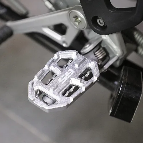 Vista 5 de LKV R1200GS Estriberas para Motocicleta Reposapiés Extendido Reemplazo de Pedal para BMW G310GS S1000XR F850GS F750GS R Nine T Scrambler T Urban