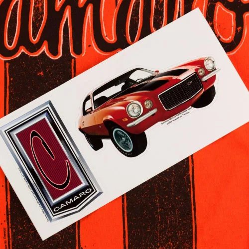 Vista 6 de Chevy Camaro Vintage Car Logo GM Collection T Shirt and Stickers
