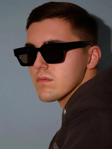 Vista 2 de AIEYEZO Gafas de sol cuadradas para mujeres y hombres, gafas de sol cuadradas con montura gruesa, estilo de diseñador simple