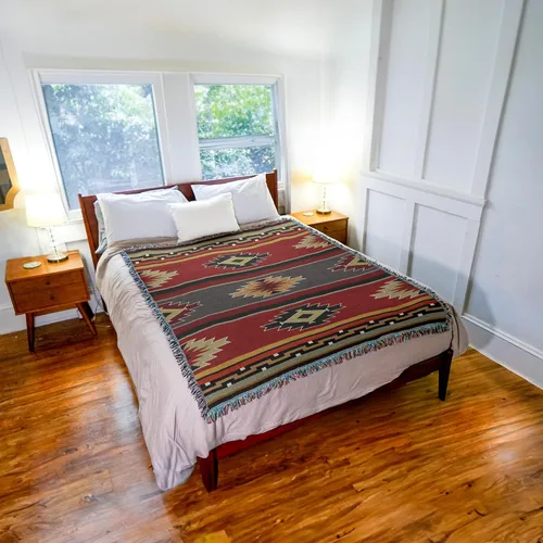 Vista 3 de Pure Country Weavers Manta Kaibab - Inspirada en los Nativos Americanos del Suroeste - Tapiz Decorativo de Regalo Tejido de Algodón - Hecho