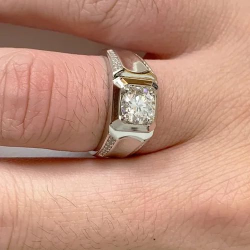 Vista 5 de SweetJew Anillo de boda de moissanita para hombre, plata de ley 925, 2cttw D, color VVS1, claridad brillante, corte redondo, anillos de promesa