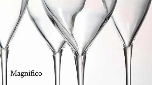 Vista 4 de Luigi Bormioli Magnifico - Juego de 4 copas para flauta de 10-3/4 onzas