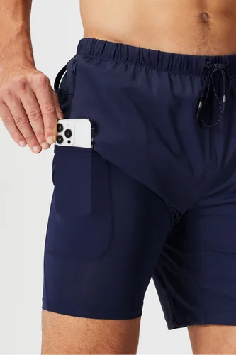 Vista 95 de Fabletics The One - Pantalón corto para hombre (forro), entrenamiento, natación, ligero, de secado rápido, bolsillo con cremallera, tejido elástico
