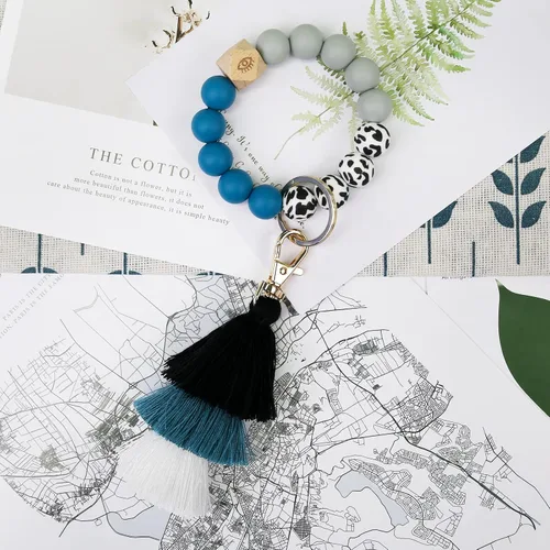 Vista 7 de Bisanzoya Beaded Keychain with Tassel, Silicone Key Ring Bracelet, Cute Boho Car Key Chain Wristlet for Women