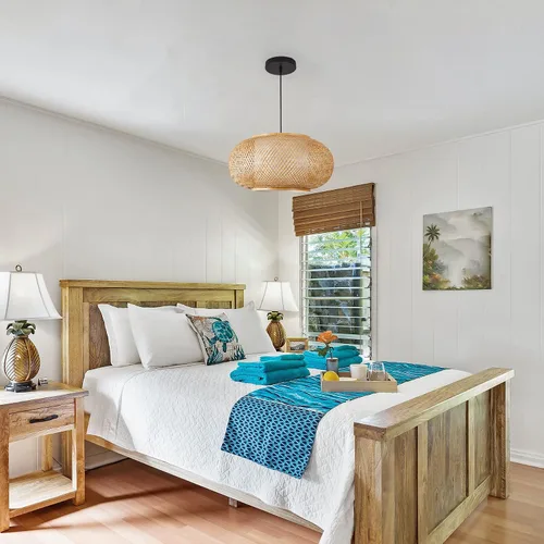 Vista 4 de Lámpara colgante de bambú rústica, luz colgante de tejido de cesta de 38 cm.