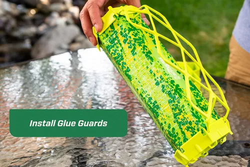 Vista 7 de RESCUE! VisiLure® TrapStik para avispas, barro, abejas carpinteras, paquete de 2